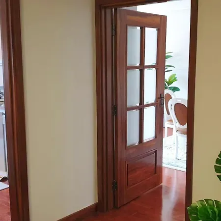 With 3 Bedrooms In Apartament